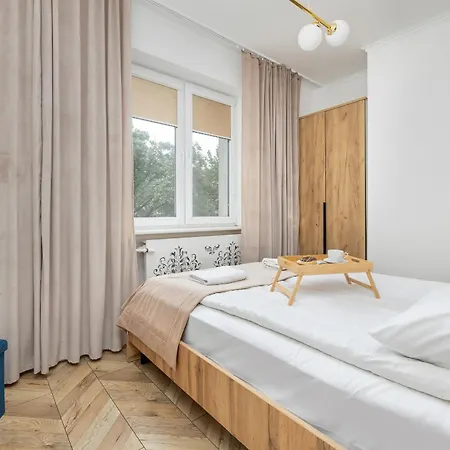 Beautiful One Bedroom Zamkowa By Renters * 格但斯克